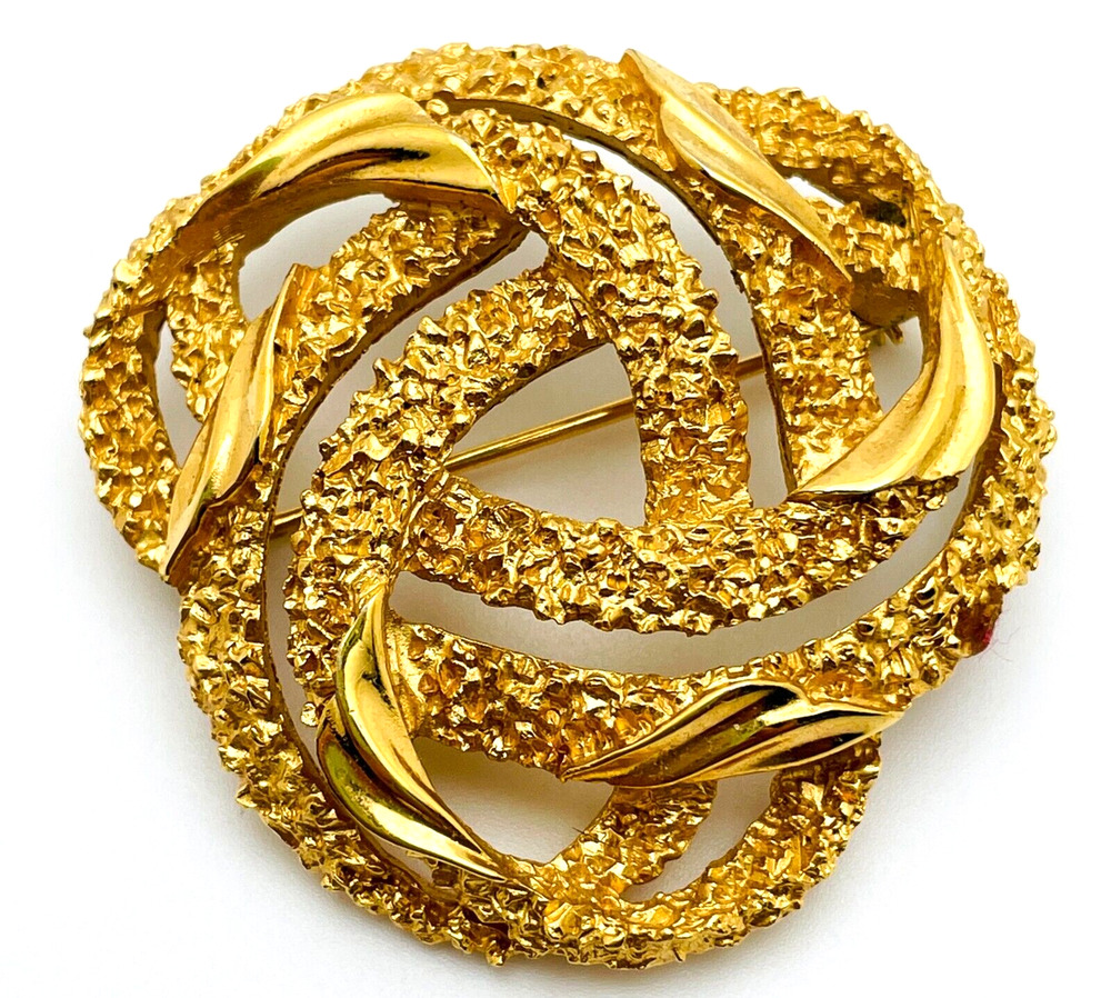 Vintage Crown Trifari Abstract Knot Brooch Modernist Pin Gold Tone Textured MCM
